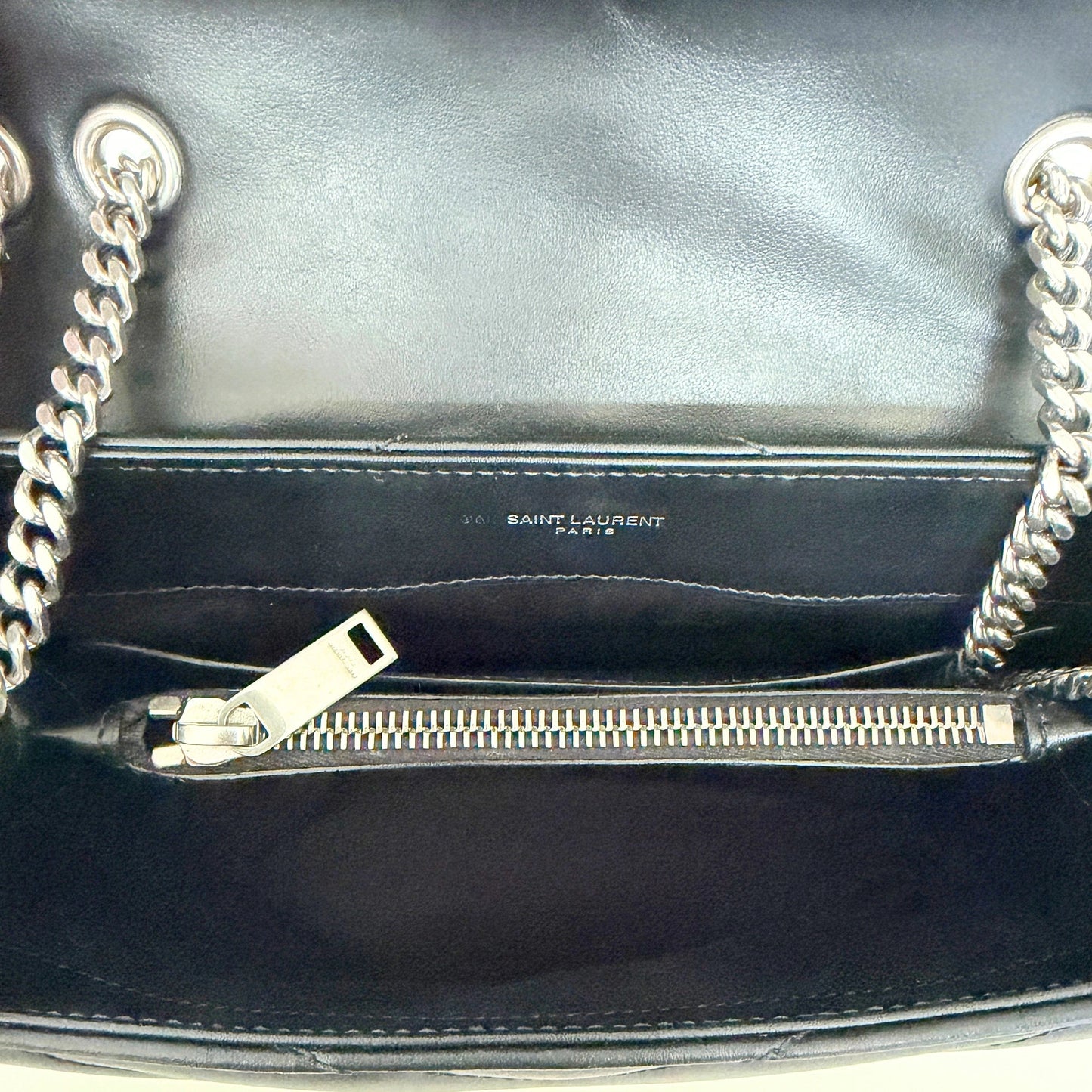 Saint Laurent YSL LouLou Small schwarz silberne Hardware / neuwertig Saint Laurent