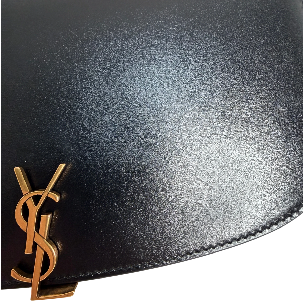 Saint Laurent Voltaire Small Boxleder Schwarz Gold Saint Laurent