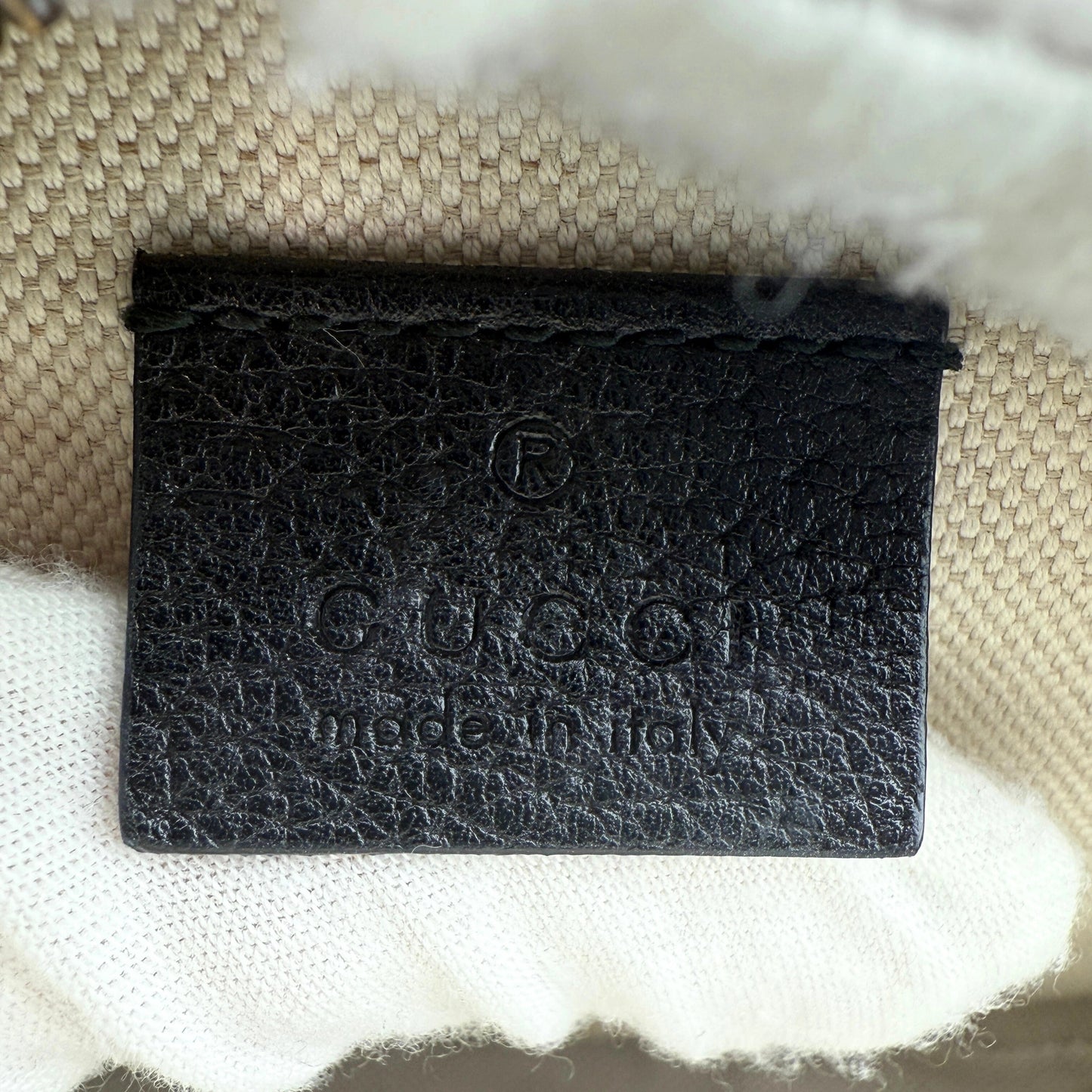 Gucci Runde GG Umhängetasche Velvet Rot Fullset / neuwertig Gucci