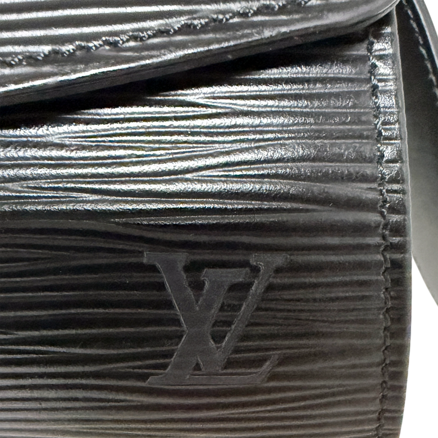 Louis Vuitton Epi Nocturne PM Schultertasche schwarz / neuwertig Louis Vuitton