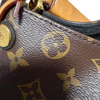 Louis Vuitton Gaia Monogram Canvas Schultertasche / gut Louis Vuitton