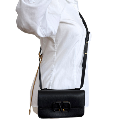 Valentino Garavani Vsling Schultertasche Small Schwarz / neuwertig Valentino