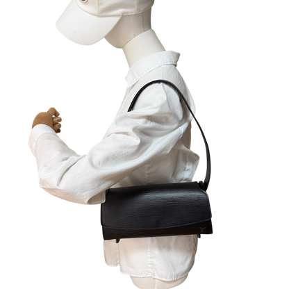 Louis Vuitton Epi Nocturne PM Schultertasche schwarz / neuwertig Louis Vuitton