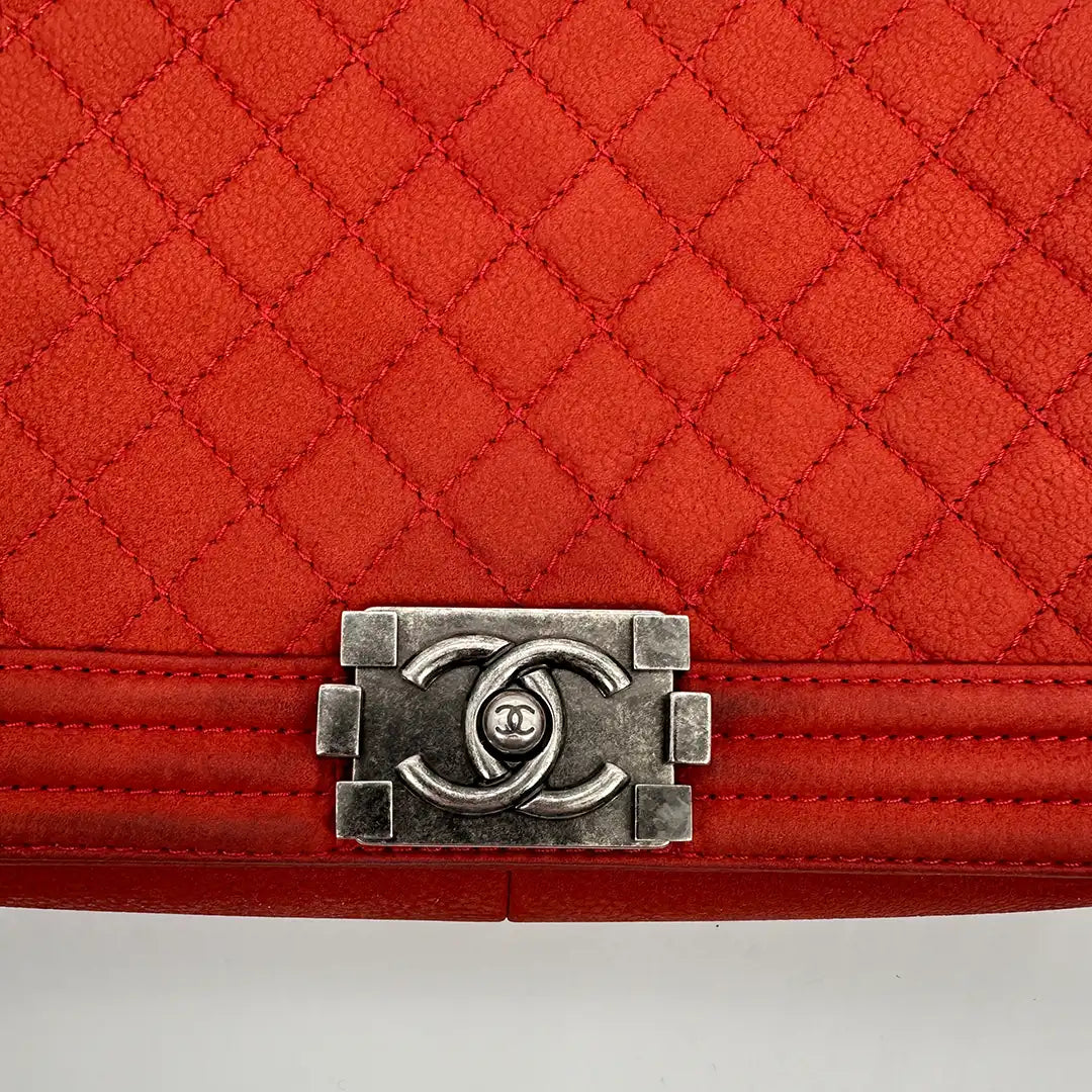 Chanel Boy Tasche Large Kaviar Wildleder rot gut