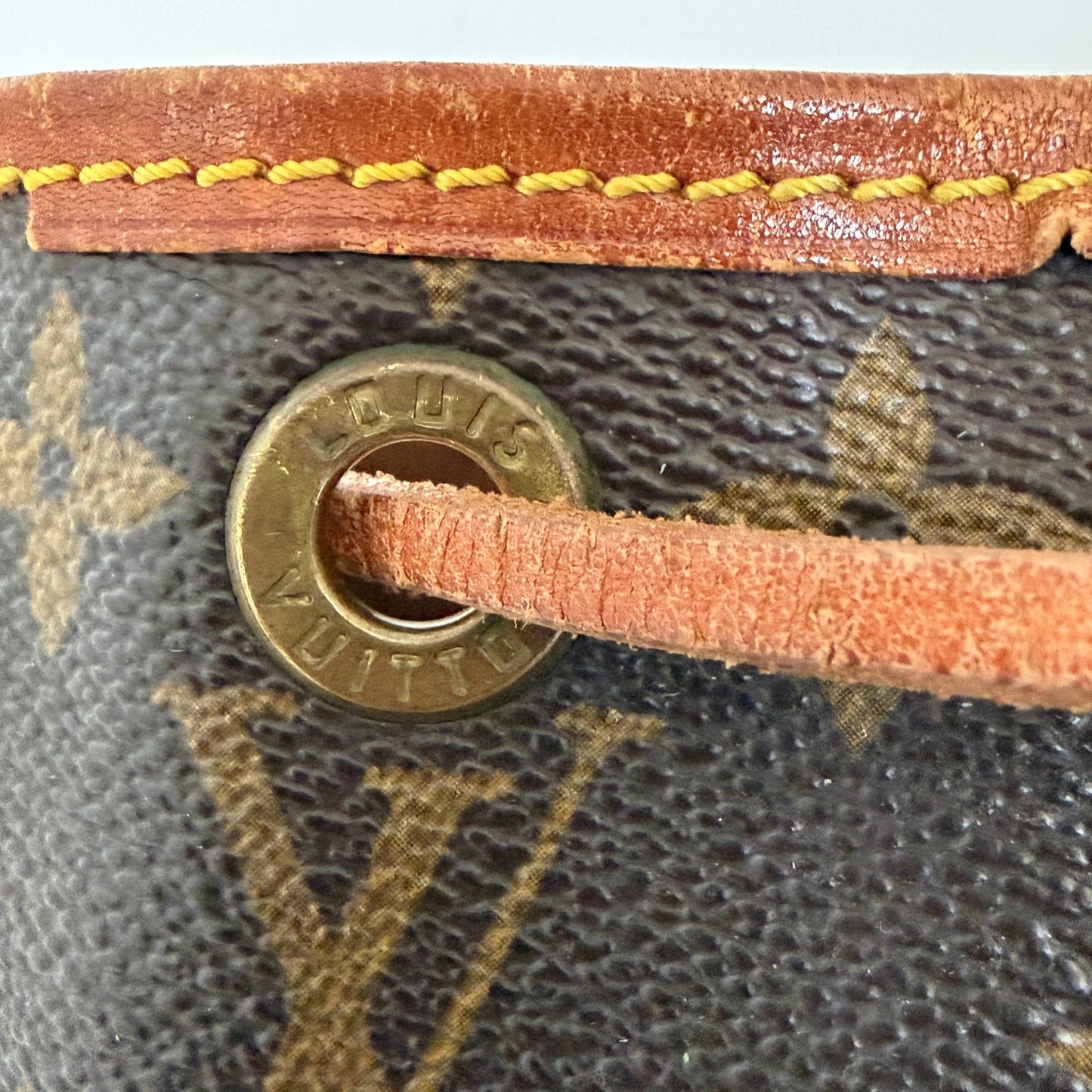 Louis Vuitton Petit Sac Noé Monogram Canvas Braun / akzeptabel Louis Vuitton