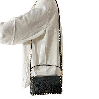 Valentino kleine Rockstud Schultertasche Kalbsleder schwarz / neuwertig Valentino