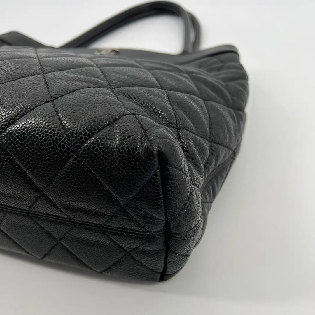 Chanel Vintage Handtasche Kaviar Leder schwarz / Gut Chanel