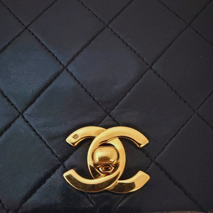 Chanel Timeless Single Flap Small Lammleder Schwarz / gut Chanel