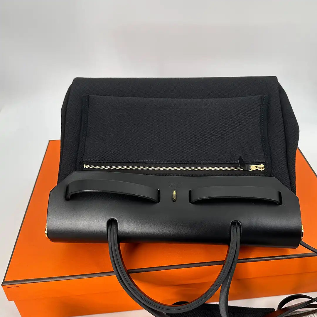 Hermès Herbag Zip 31 goldene Hardware Vache Hunter schwarz Fullset 2022/ neuwertig Hermès