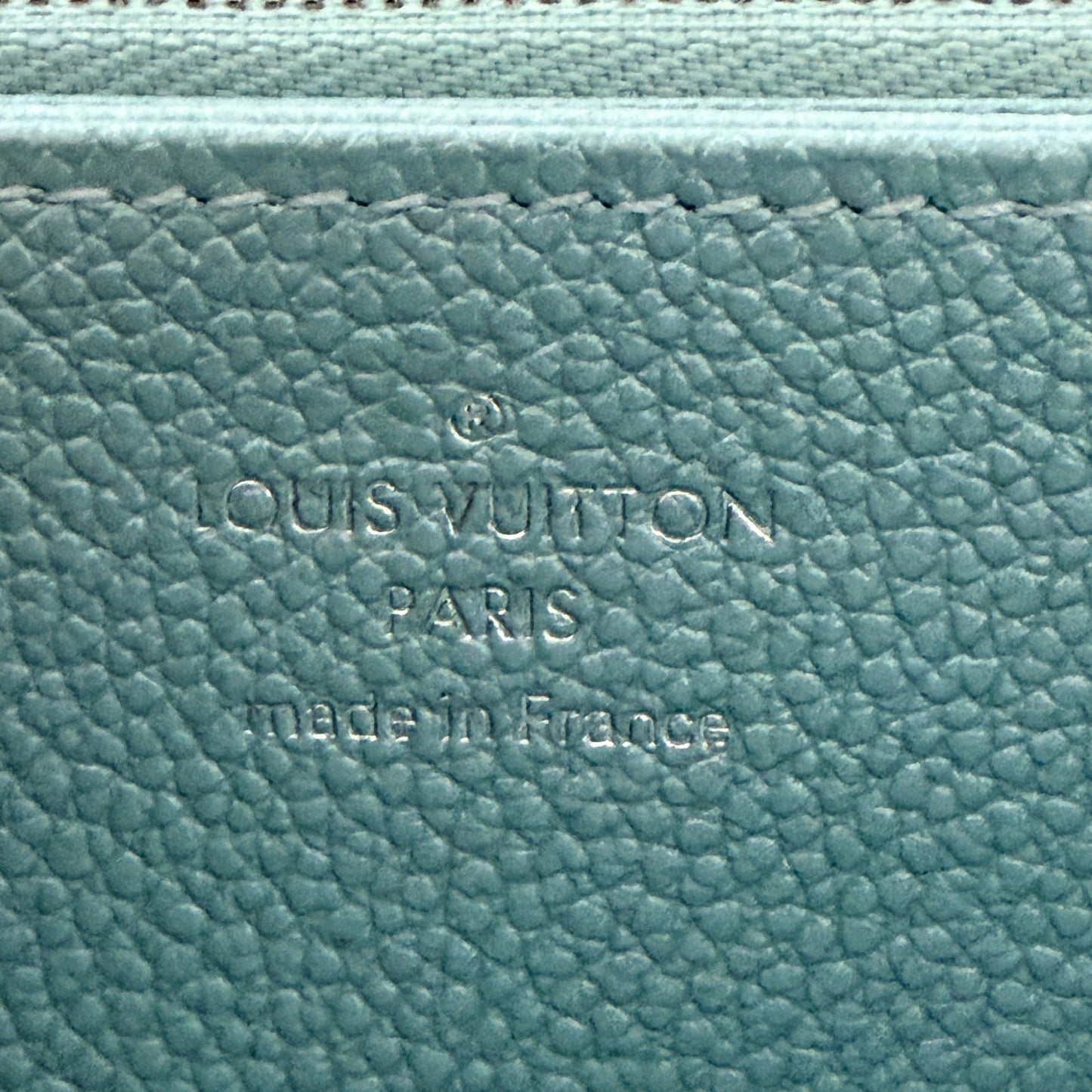 Louis Vuitton Zippy Shimmery Empreinte Monogram M12680 Azul Frost Fullset / neuwertig Louis Vuitton