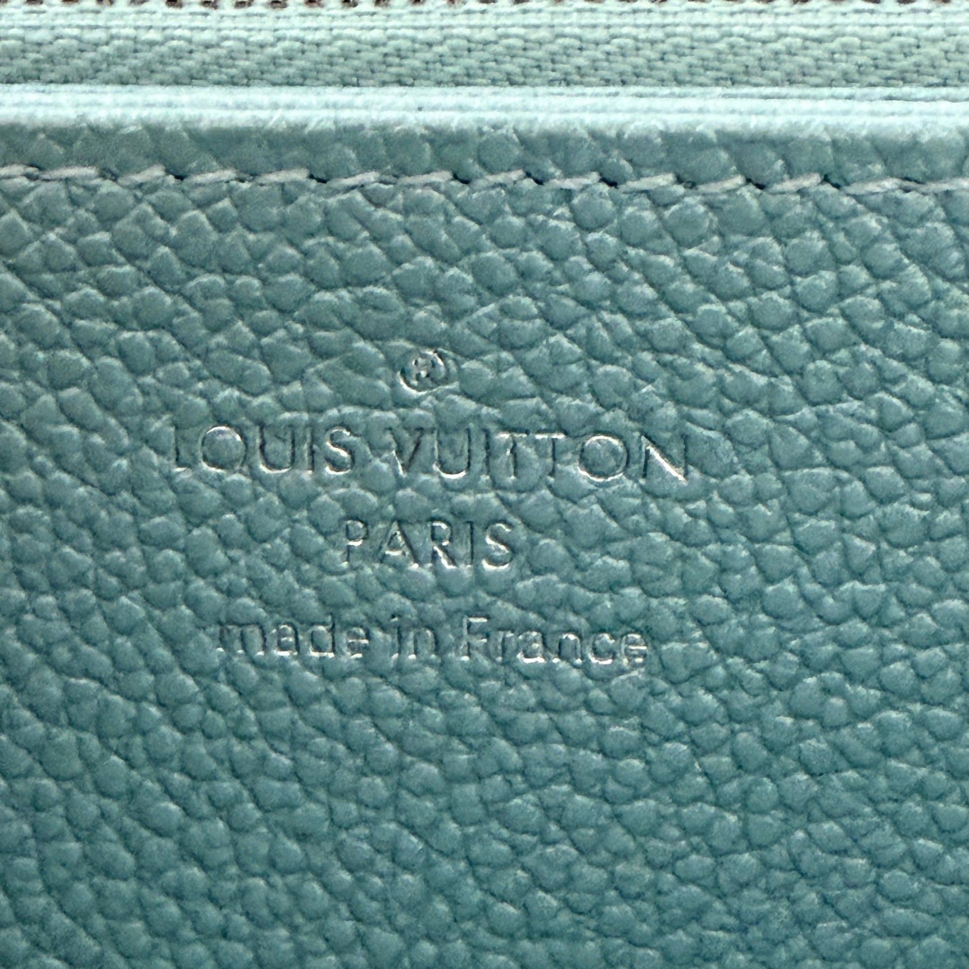 Louis Vuitton Zippy Shimmery Empreinte Monogram M12680 Azul Frost Fullset / neuwertig Louis Vuitton