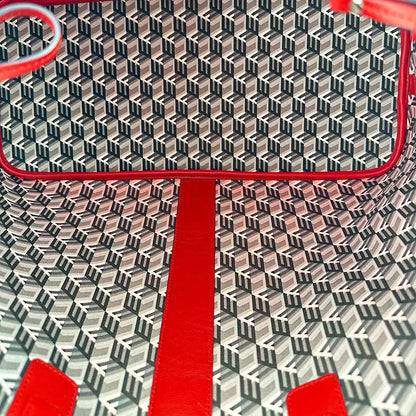 MCM Liz Wendeshopper Large rot mit großer abnehmbarer Pouch 2025 / ungetragen MCM