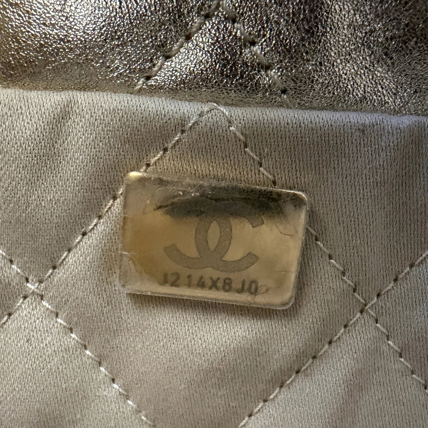 Chanel 22 mittelgroße Hobo Bag gold, goldene Hardware Fullset / sehr gut Chanel