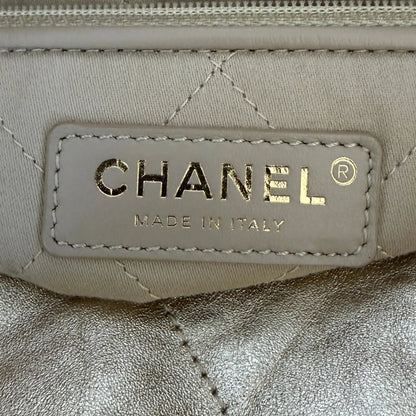 Chanel 22 mittelgroße Hobo Bag gold, goldene Hardware Fullset / sehr gut Chanel