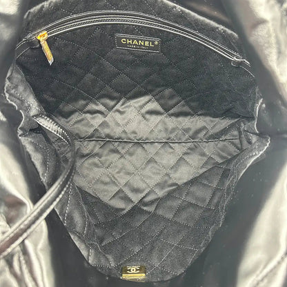 Chanel 22 kleine Hobobag schwarz weiß gestreift 2024 / neuwertig Chanel
