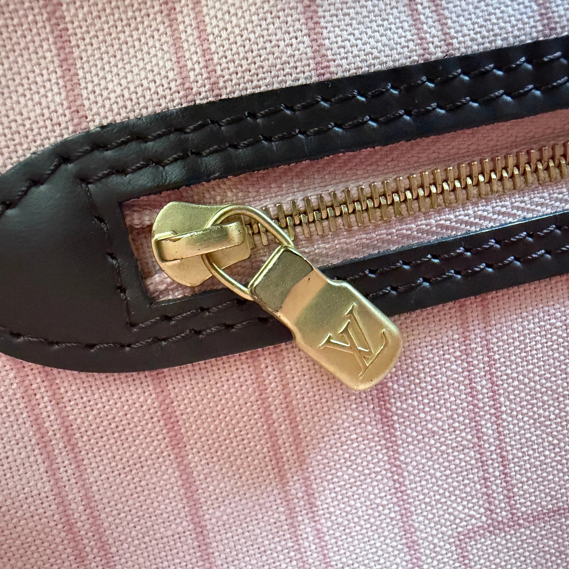 Louis Vuitton Neverfull MM Damier Ebene Rose Ballerine / sehr gut Louis Vuitton