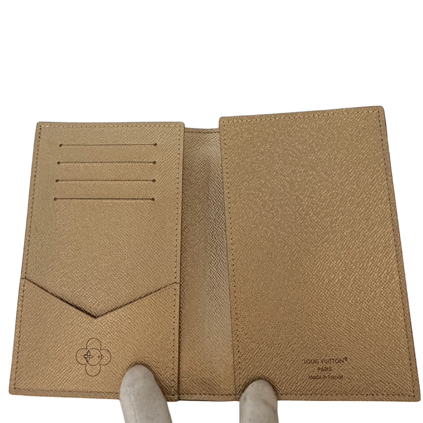 Louis Vuitton Vivienne 2025 Passport Cover Monogram Iced Gold Fullset / neuwertig Louis Vuitton