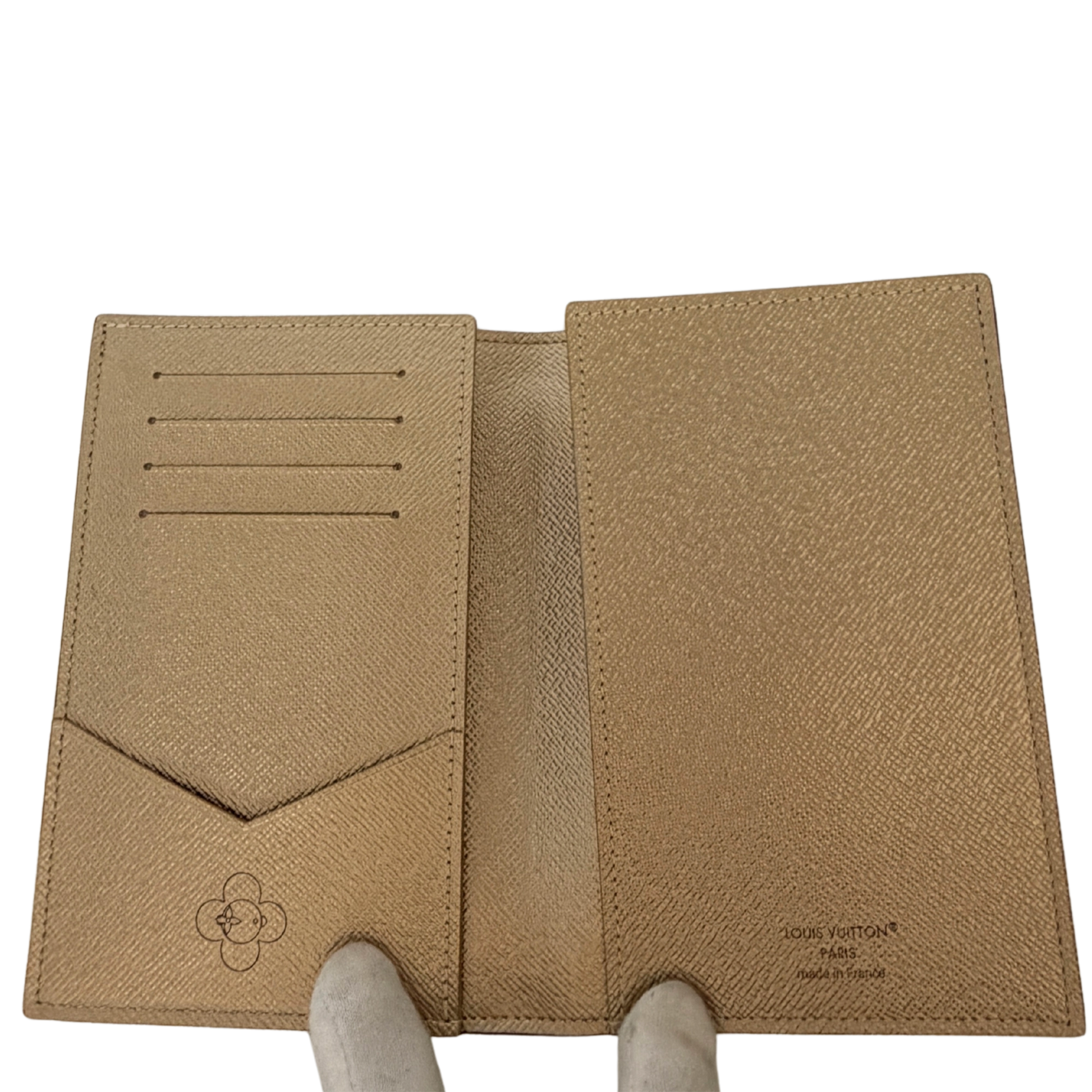 Louis Vuitton Vivienne 2025 Passport Cover Monogram Iced Gold Fullset / neuwertig Louis Vuitton